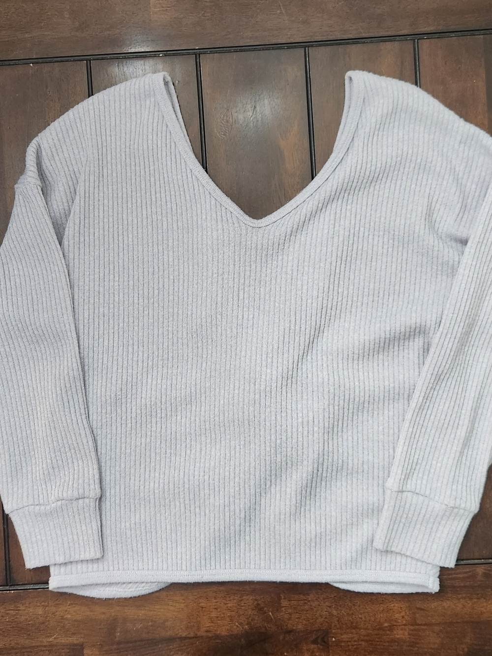 Ribbed V-Neck Long Sleeve Top - Light Gray
